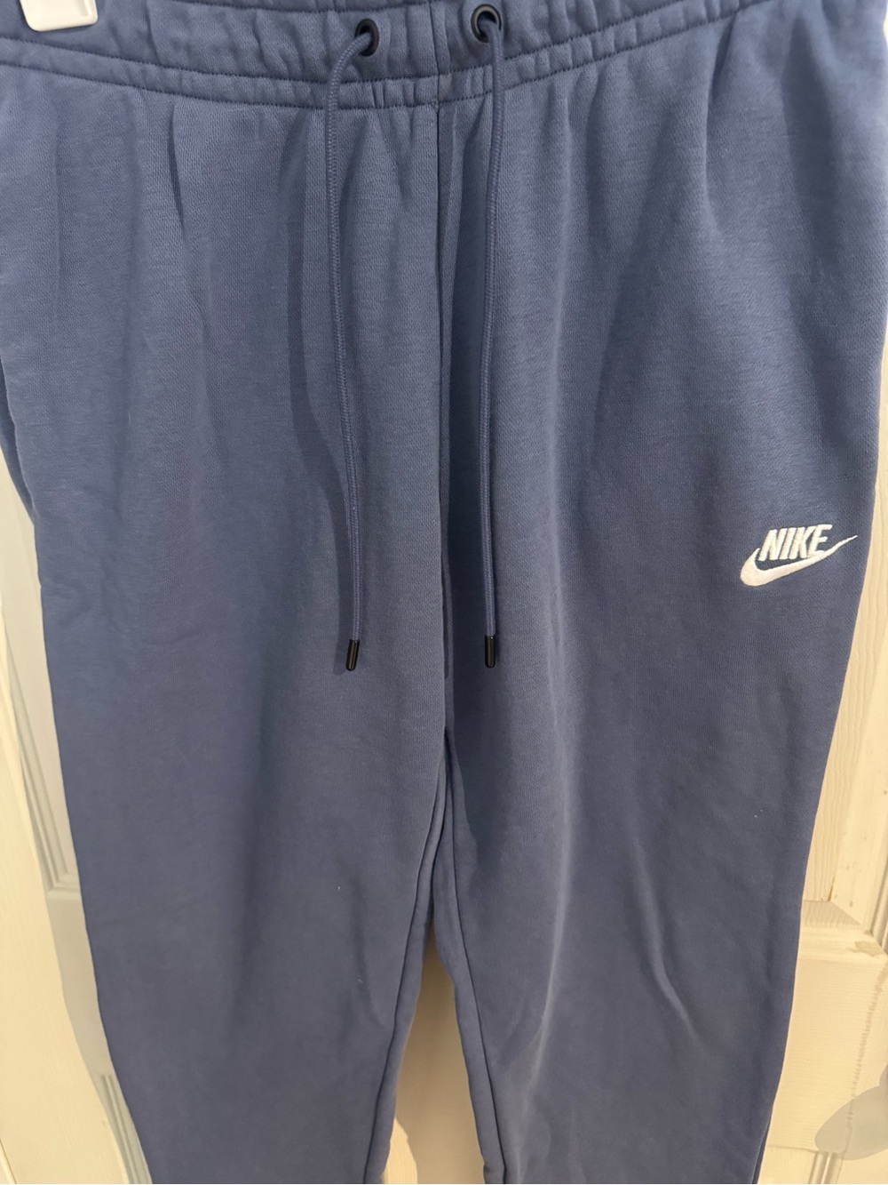 Nike Women's Sportswear Essential Fleece Pants Jogger Women’s Medium - Picture 6 of 11